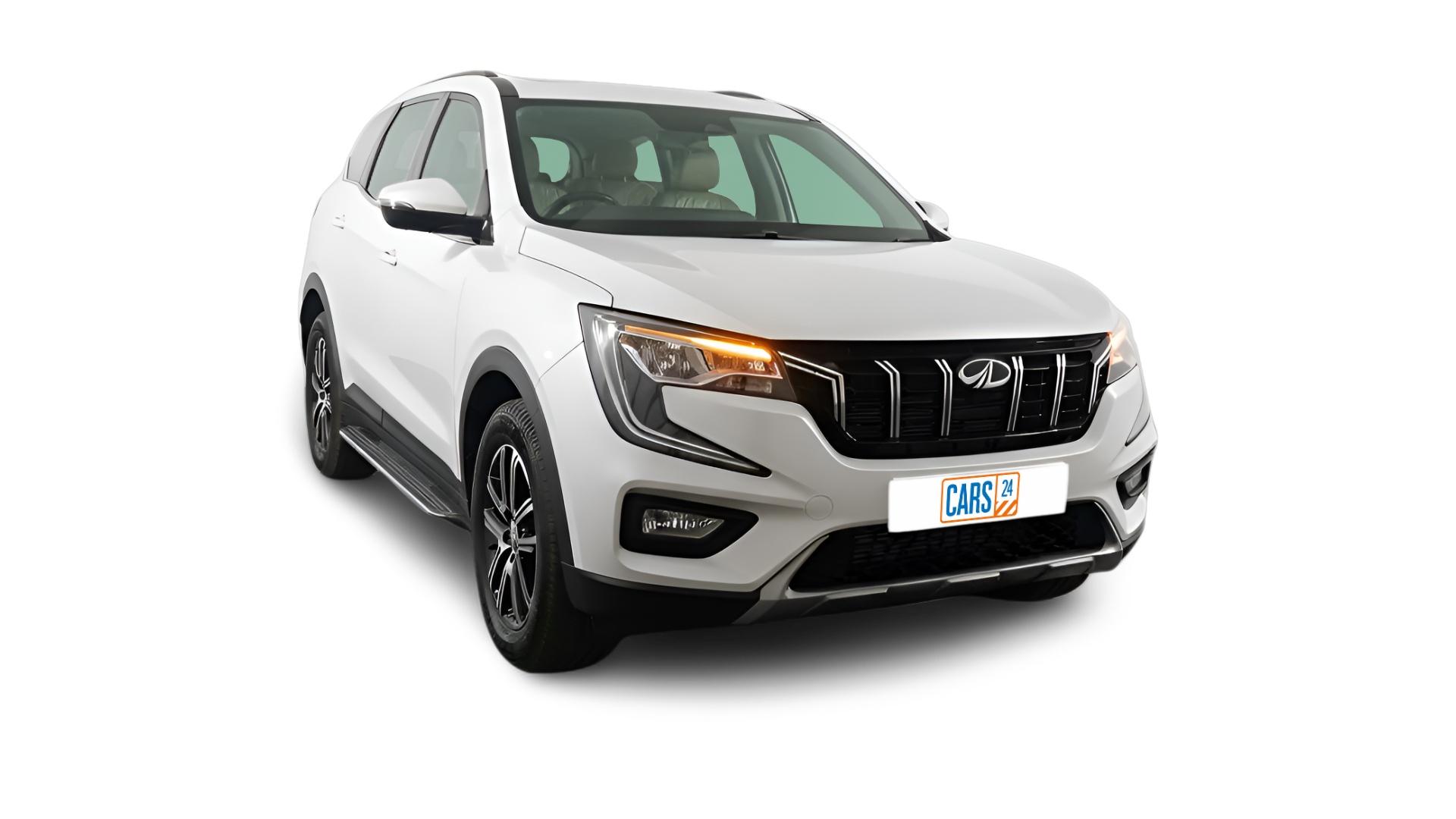 2022 Mahindra XUV700 - SUV - Petrol - Automatic - ₹16.70 lakh
